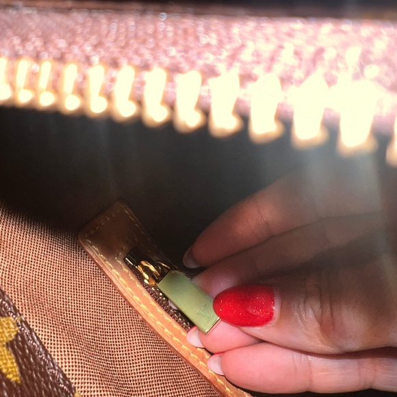 Louis Vuitton Monogram Cabas Mezzo Tote - Picture 8 of 12